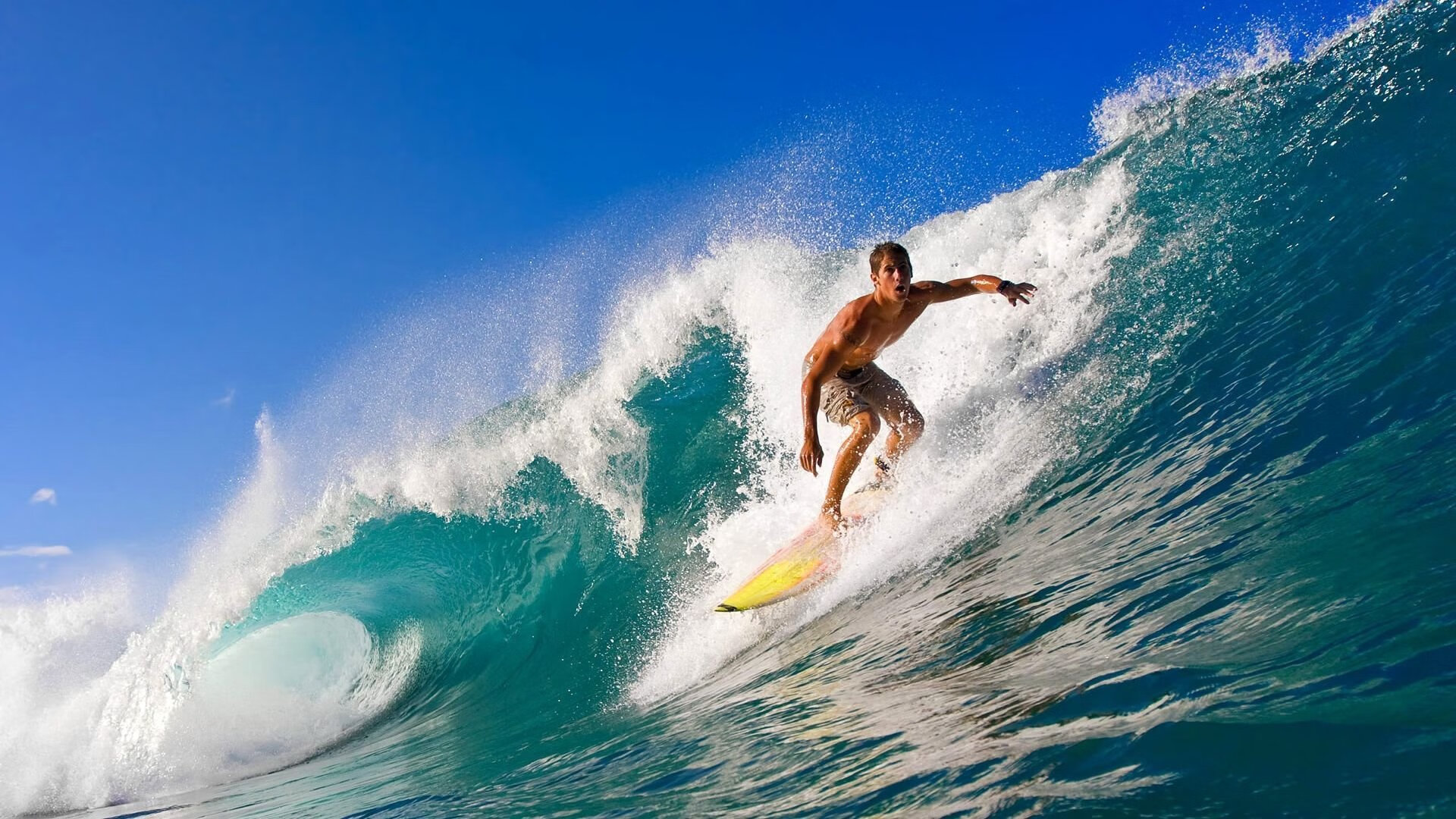 英超顶级比赛，进球精彩绝伦，战术调整巧妙，英超10佳进球